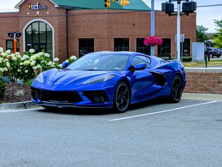 Chevrolet Corvette - Invest