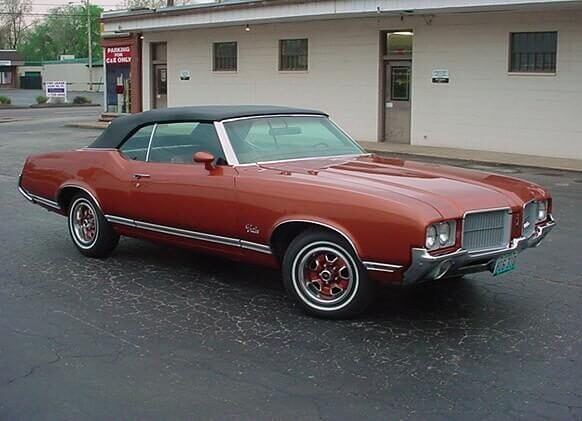 Oldsmobile Cutlass Supreme on the Street