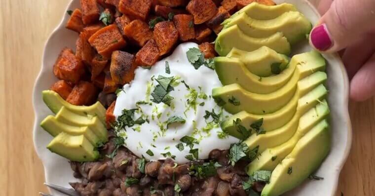 Cottage Cheese and Bean Bowl