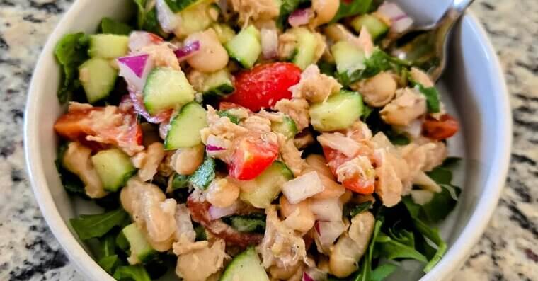 White Bean and Tuna Over Arugula