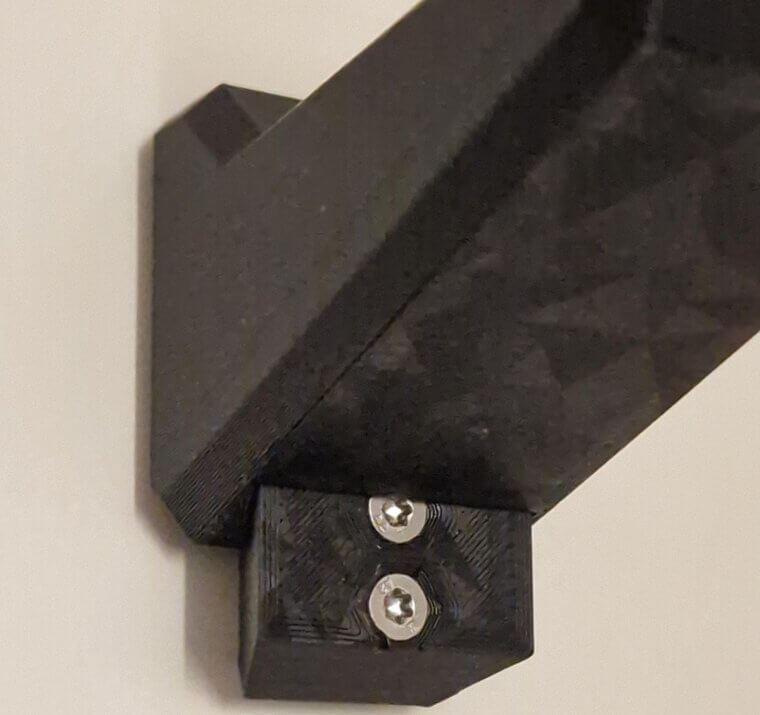 Ganchos com parafusos para itens mais pesados