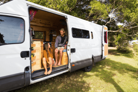 Dicas e Truques de Organização para uma Vida em Van Fácil