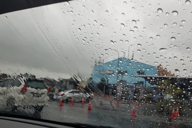 Windshield Rain Repellent Sprays