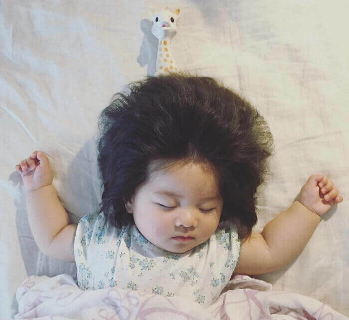 Este Bebê Nasceu Com Uma Tonelada De Cabelo