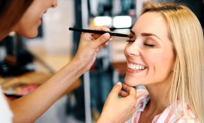 Incredible Transformations That Show How Makeup Empowers Women