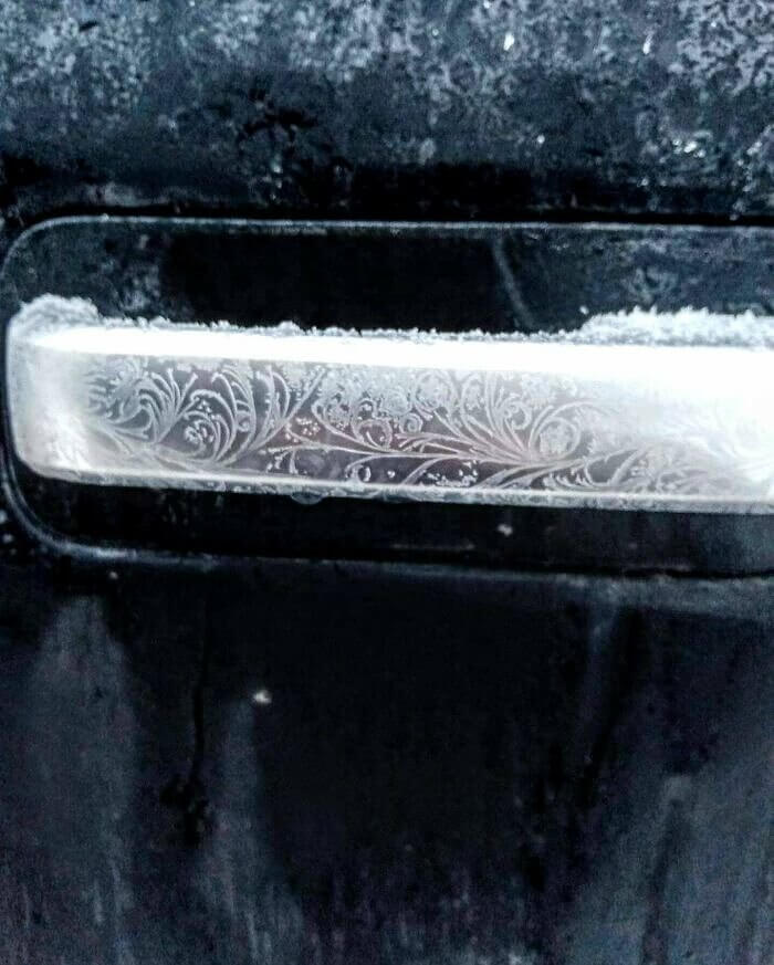 Princess Elsa's Frozen Fractals Are All Around And On This Handle