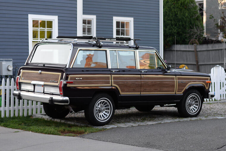 Jeep Grand Wagoneer