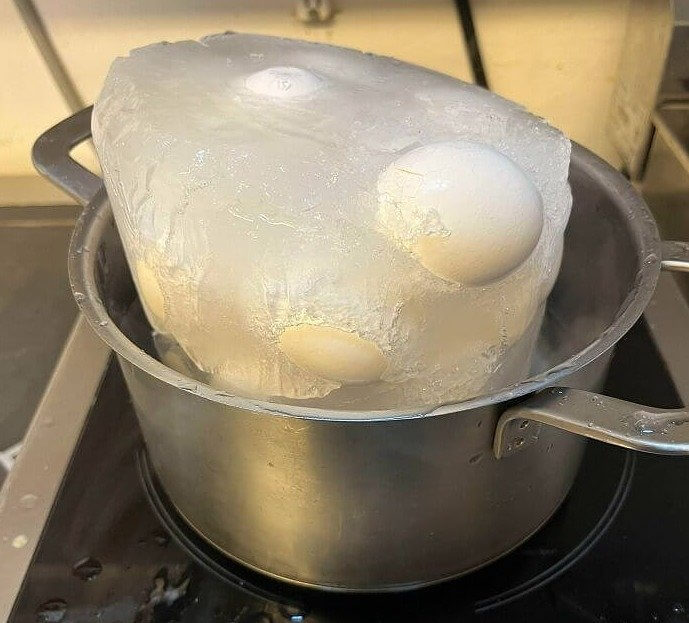 Cooling Boiled Eggs in the Freezer Is a Great Idea Until You Forget About Them