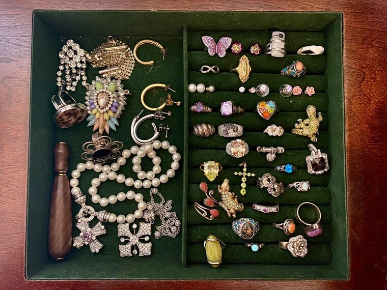 Toy Jewelry With Lead/Cadmium