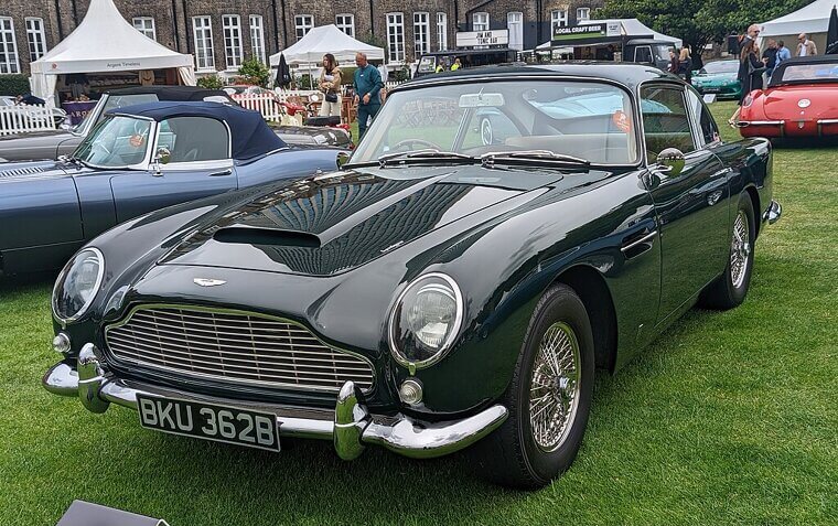 Aston Martin DB5 (1963–1965)