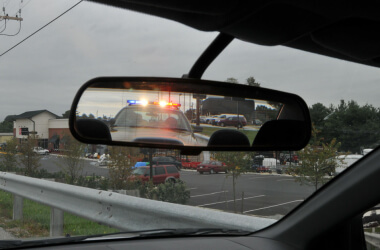 Woman Films Police Officer After He Orders Her to Open Car Trunk