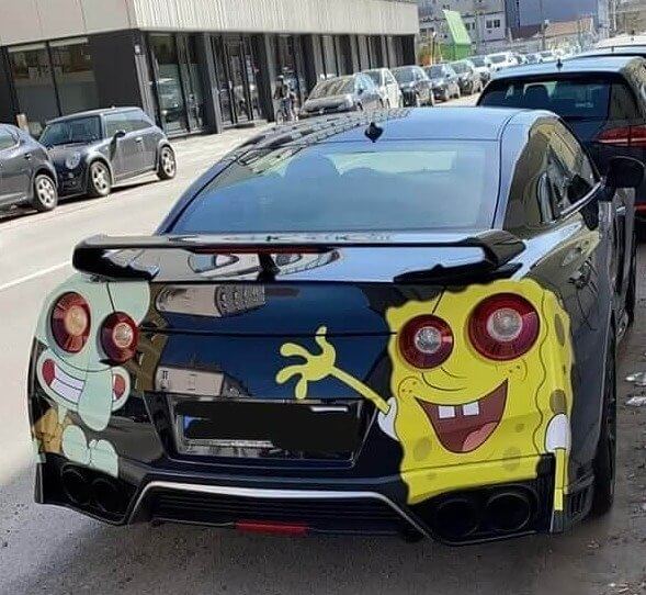 スポンジボブとスクイッドワードに一体何が...?