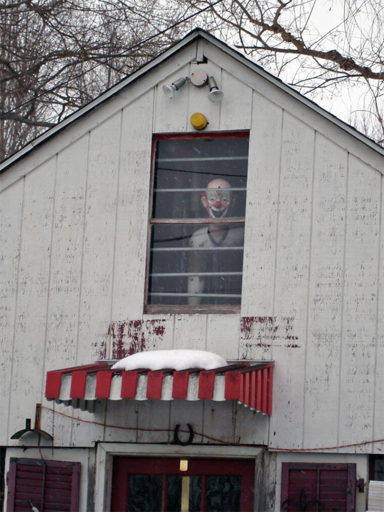 いらっしゃいませ...お待ちしておりました...