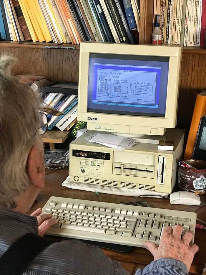 Computer That Still Runs On DOS And Uses Floppy Disks