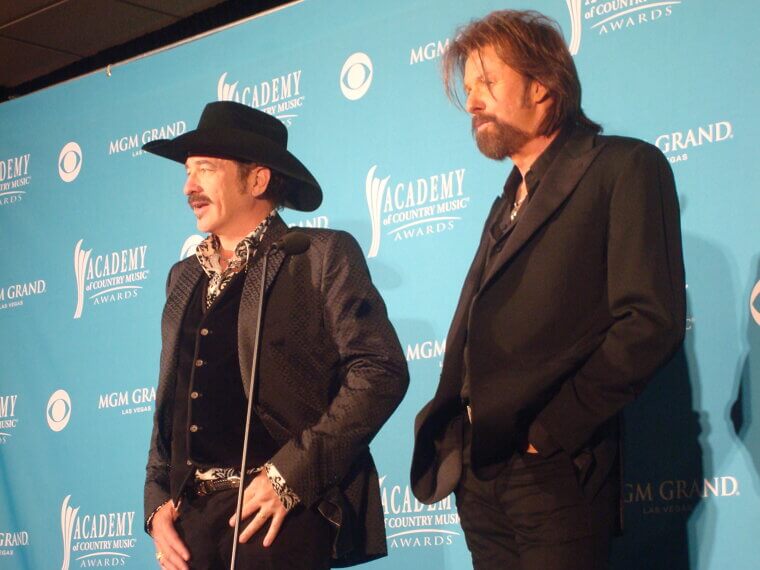 "Red Dirt Road" Brooks & Dunn: The Devastating Loss of Innocence and Inevitable Change