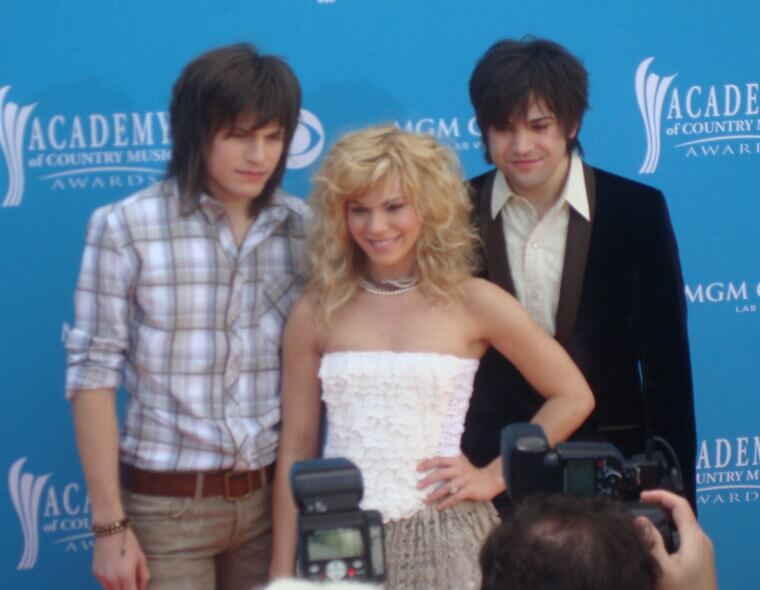 "Better Dig Two" The Band Perry: A Disturbing Promise of Premeditated Tragic Devotion