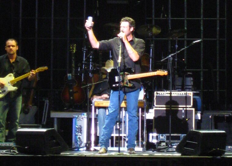"Some Beach" Blake Shelton: Uncontrollable Anger and Boiling Frustration Over Daily Disasters