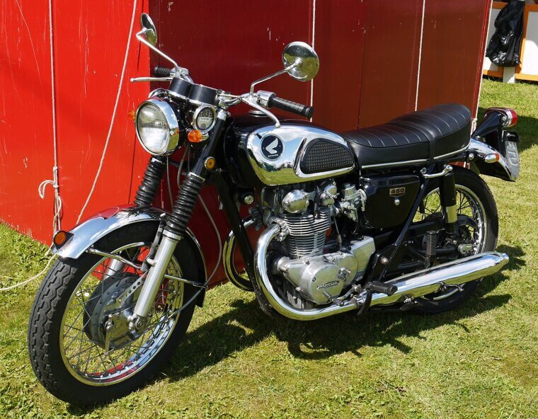 Honda CB450 Black Bomber