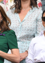 Königliche Mode und Schönheitstricks, die die königliche Familie kameratauglich machen