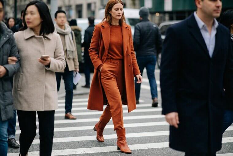 Why Monochrome Outfits Turn Heads