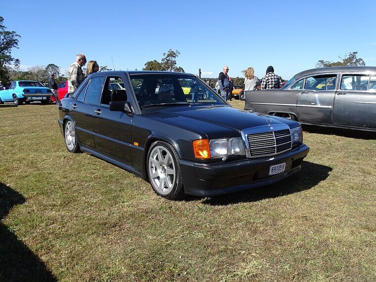 Mercedes-Benz 190E 2.3-16 / 2.5-16 (1983–1993)