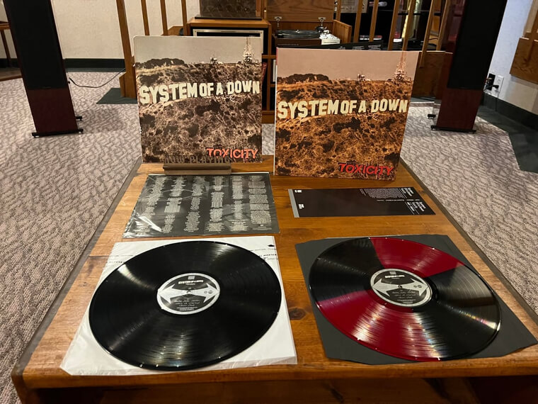 Toxicity, 2001, System of a Down