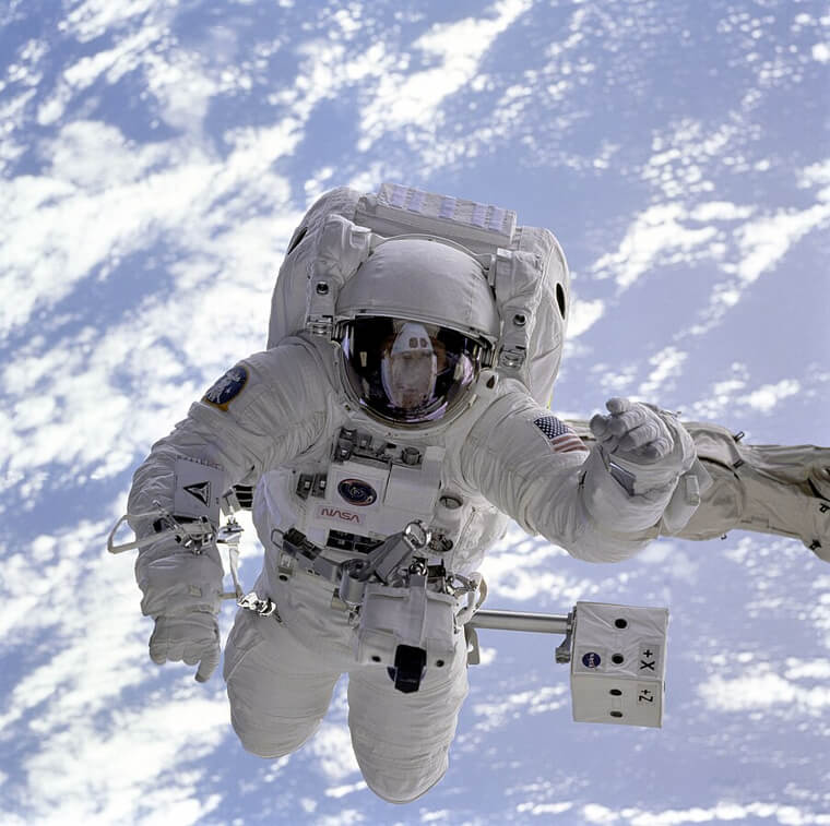 Astronauts Develop Alligator-Like Skin on Their Feet