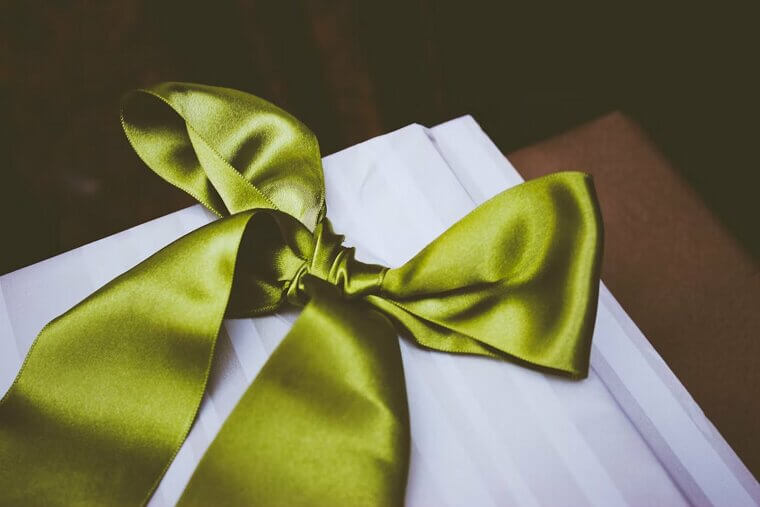 Saving Gift Wrap and Bows