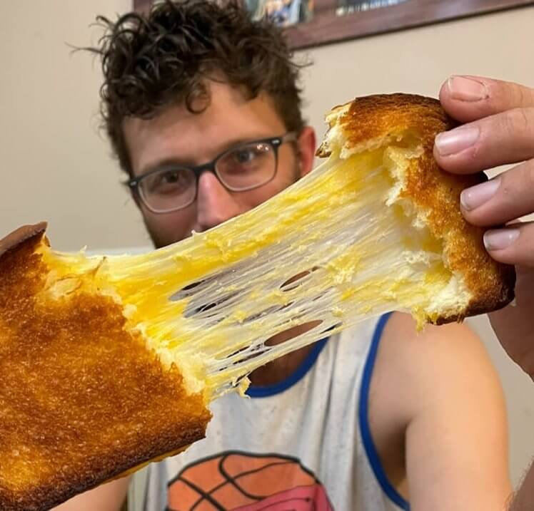 エアフライヤーで最高においしいグリルチーズを作ろう