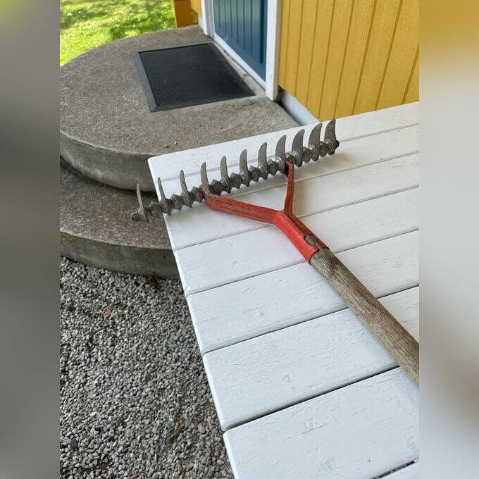 A Solid Rake That Handles Every Season