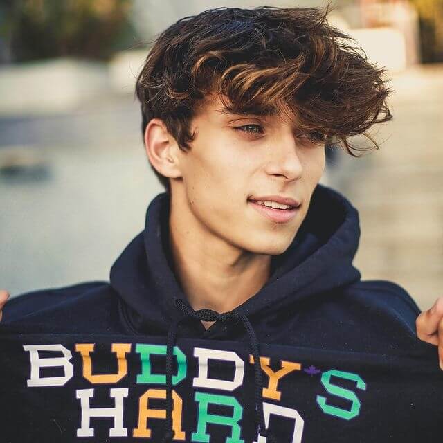 Josh Richards - 19.2 Million Followers