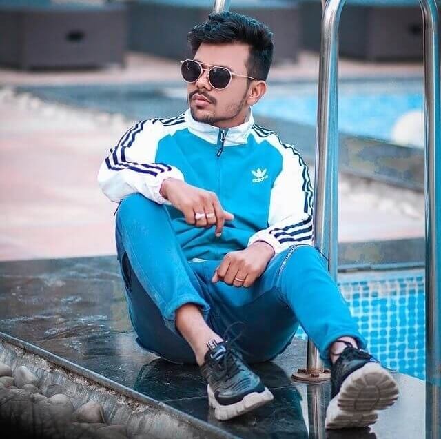 Oye Indori (aka Robin Jindal) - 19 Million Followers