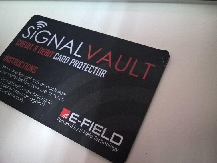 SignalVault Credit and Debit Card Protector