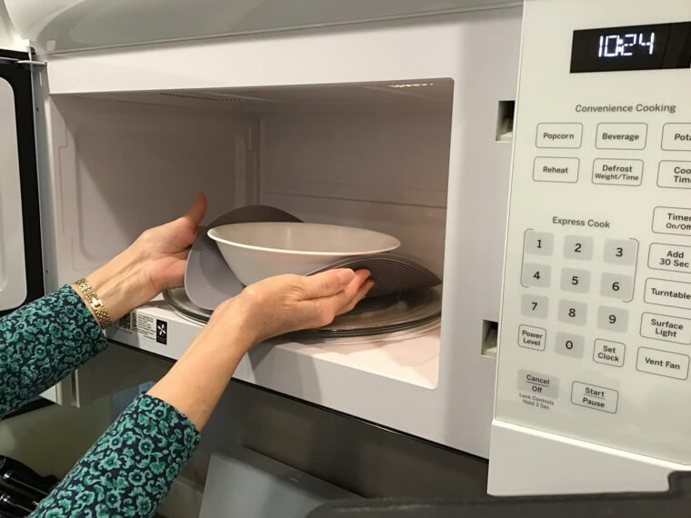 Safe Grabs Multi-Purpose Silicone Microwave Mat