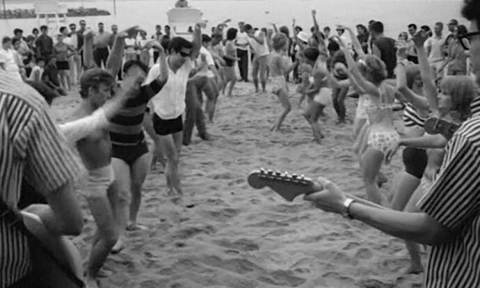 The Horror Of Party Beach - An Unnecessary Motorcycle Crash