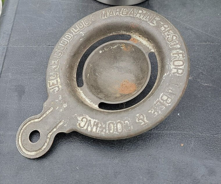 An Egg White and Yolk Seperator