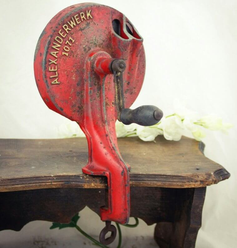 The Simple Green Bean Slicer