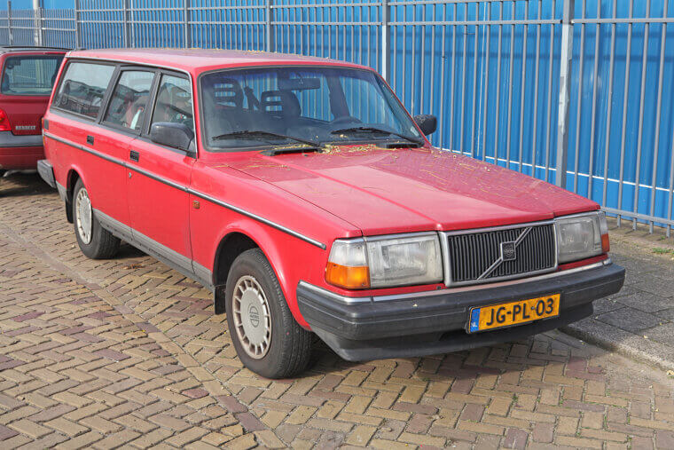 Volvo 240 Series (1974–1993)