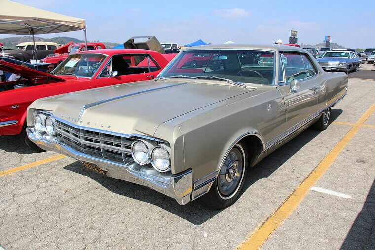 Oldsmobile 98 (1940-1996)