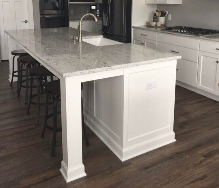Over- Or Undersized Kitchen Island