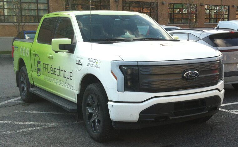 2025 Ford F-150 Lightning Platinum