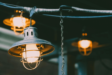 How to Choose Outdoor Lighting for Warm Evenings