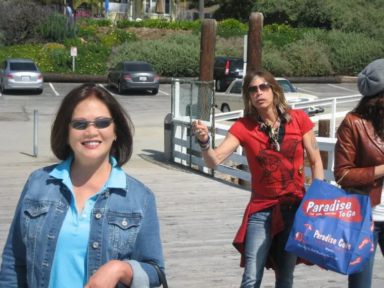 Steven Tyler não quer perder uma foto-bomba