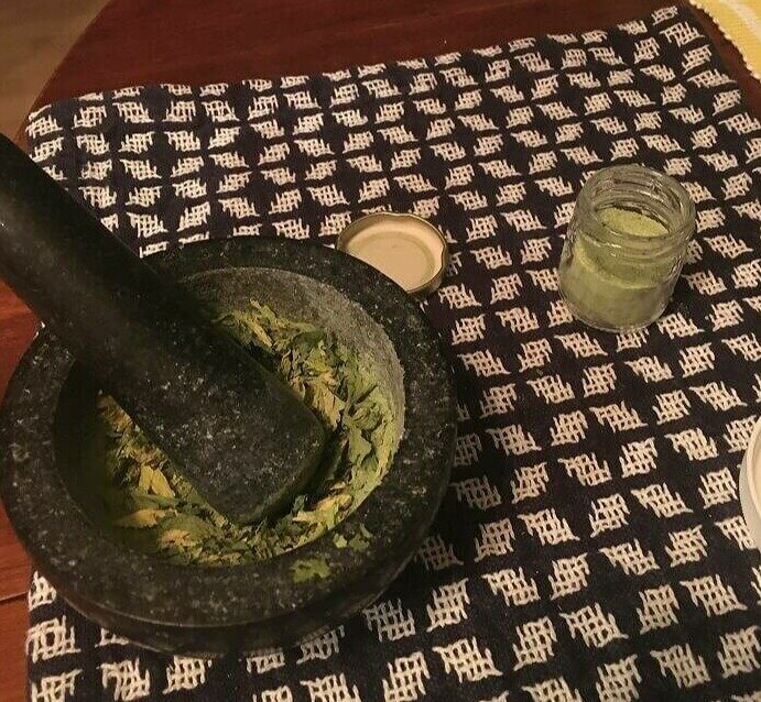 Grind Celery Leaves Into a Spice