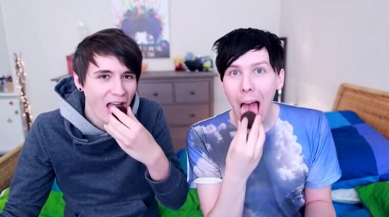 Oreo Cream Lick Challenge