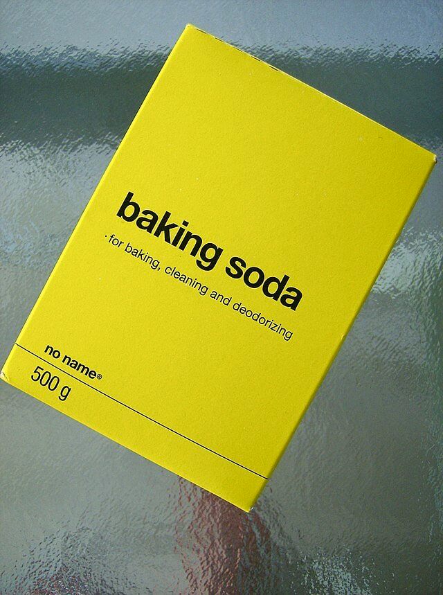 Baking Soda and Lemon Juice to Whiten Your Teeth
