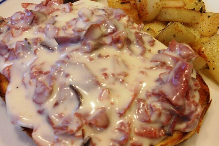 Creamed Chipped Beef on Toast