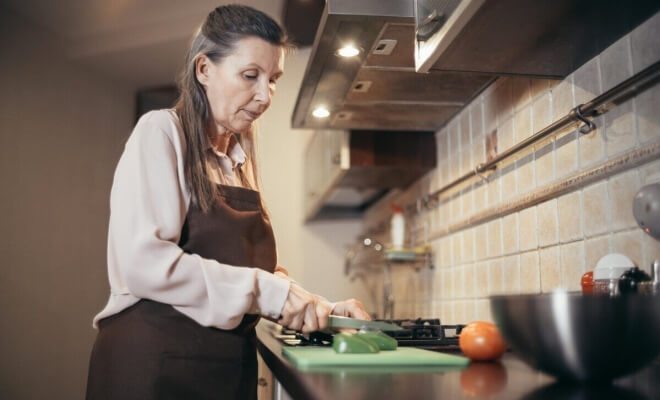 Expert Backed Cooking Hacks for Retirees Who Make Smaller Meals