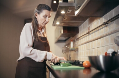 Expert Backed Cooking Hacks for Retirees Who Make Smaller Meals