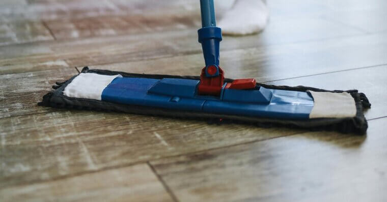 Vinegar for Floor Shine